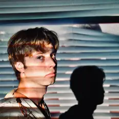 Posłuchaj wykonawcy PORTEOUS, obejrzyj teledyski, przeczytaj biografię, zobacz daty tras koncertowych i nie tylko!