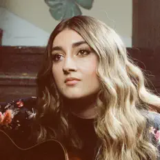 Makayla Lynnを聴いたり、ミュージックビデオを鑑賞したり、経歴やツアー日程などを確認したりしましょう！