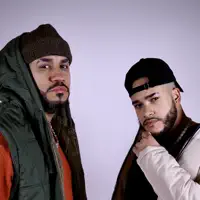 undefined dinle, müzik videolarını izle, biyografisini oku, tur tarihlerini ve daha fazlasını gör!