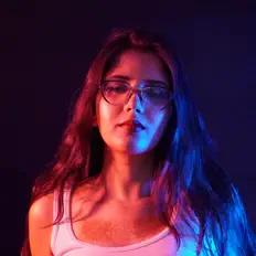 Ακούστε περιεχόμενο από Maanuni Desai, παρακολουθήστε μουσικά βίντεο, διαβάστε το βιογραφικό, δείτε ημερομηνίες περιοδείας, και πολλά ακόμη!