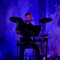Listen to Iglo Man, watch music videos, read bio, see tour dates & more!