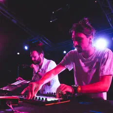 Listen to Pausé, watch music videos, read bio, see tour dates & more!