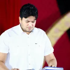 Ascolta Ankur Narula Ministries, guarda video musicali, leggi la biografia, vedi le date del tour & altro!