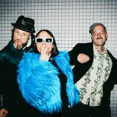 Listen to Grossstadtgeflüster, watch music videos, read bio, see tour dates & more!