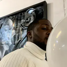 Aliouneを聴いたり、ミュージックビデオを鑑賞したり、経歴やツアー日程などを確認したりしましょう！