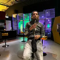Dengarkan Purplape, tonton video musik, baca bio, lihat tanggal tur & lainnya!