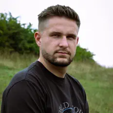 Listen to Danny Snowden, watch music videos, read bio, see tour dates & more!