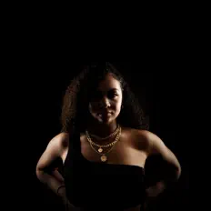 Bella Reign: песни, клипы, биография, даты выступлений и многое другое.