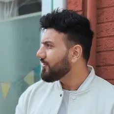 收听 The A-Man、观看音乐视频、阅读小传、查看巡演日期等 ！