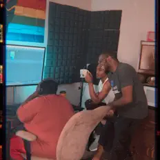 Sin Willis सुनें, म्यूज़िक वीडियो देखें, बायो पढ़ें, दौरे की तारीखें और बहुत कुछ देखें!