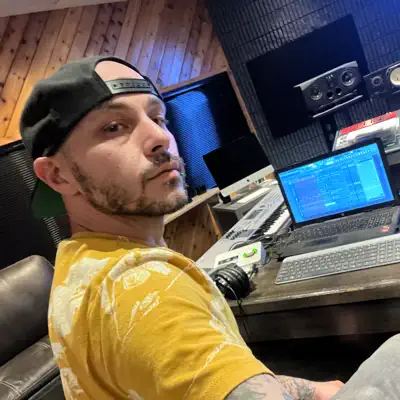 Listen to Jesse Nave, watch music videos, read bio, see tour dates & more!