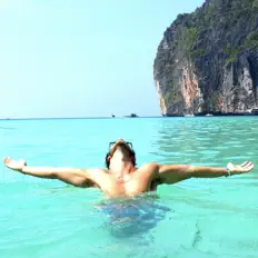 Koshakti dinle, müzik videolarını izle, biyografisini oku, tur tarihlerini ve daha fazlasını gör!