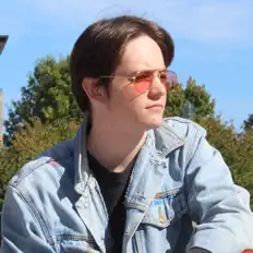 Ouça Yancey, assista a videoclipes, leia a biografia, veja as datas das turnês e mais!