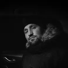 聆聽 Arvenser、觀看音樂影片、閱讀小傳、查看巡演日期等！