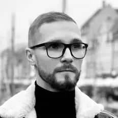 收听 R3MARKABLE、观看音乐视频、阅读小传、查看巡演日期等 ！