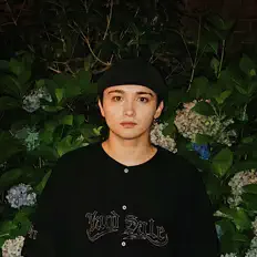 聆聽 Fiftee West、觀看音樂影片、閱讀小傳、查看巡演日期等！