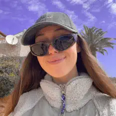 Dengarkan Lucy Duffner, tonton video musik, baca bio, lihat tanggal tur & lainnya!