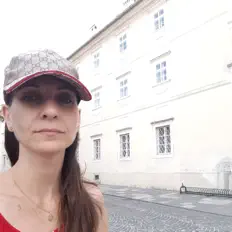 聆聽 Inbar Fridman、觀看音樂影片、閱讀小傳、查看巡演日期等！