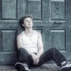 Dengarkan Matt Bartkus, tonton video musik, baca bio, lihat tanggal tur & lainnya!