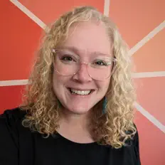 Poslechněte si interpreta Maggie French, sledujte hudební videa, přečtěte si životopis, podívejte se na data turné a další informace.