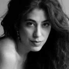 Poslechněte si interpreta CARMEN MARÍA, sledujte hudební videa, přečtěte si životopis, podívejte se na data turné a další informace.