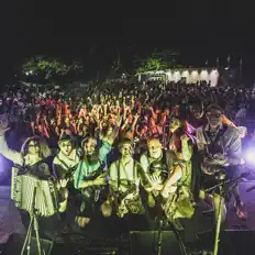 Poslechněte si interpreta The Bräts, sledujte hudební videa, přečtěte si životopis, podívejte se na data turné a další informace.