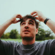 Ακούστε περιεχόμενο από James Humphrys, παρακολουθήστε μουσικά βίντεο, διαβάστε το βιογραφικό, δείτε ημερομηνίες περιοδείας, και πολλά ακόμη!