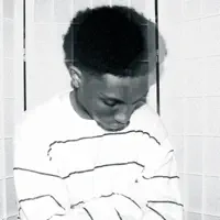 Ascolta undefined, guarda video musicali, leggi la biografia, vedi le date del tour & altro!