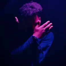 聆聽 Zay Kyro、觀看音樂影片、閱讀小傳、查看巡演日期等！