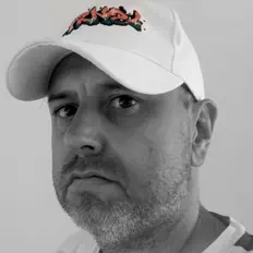 FRNZLを聴いたり、ミュージックビデオを鑑賞したり、経歴やツアー日程などを確認したりしましょう！