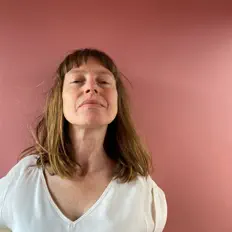 Listen to Loula Yorke, watch music videos, read bio, see tour dates & more!