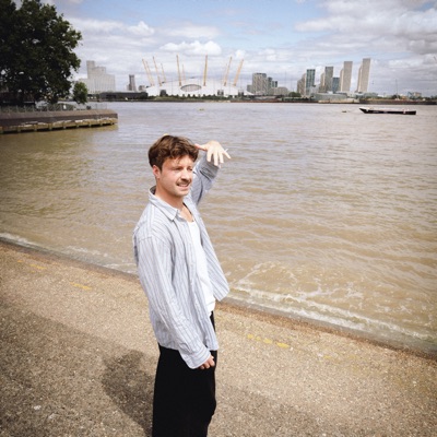 Listen to Charlie Boon, watch music videos, read bio, see tour dates & more!