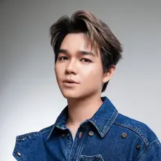 Listen to Jarrell 黄俊融, watch music videos, read bio, see tour dates & more!