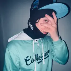 聆聽 Jtti、觀看音樂影片、閱讀小傳、查看巡演日期等！