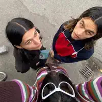 Ascolta undefined, guarda video musicali, leggi la biografia, vedi le date del tour & altro!