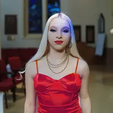 Ouve Emerald B., vê vídeos de música, lê a biografia, vê as datas da digressão e muito mais!