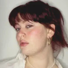 Neleahを聴いたり、ミュージックビデオを鑑賞したり、経歴やツアー日程などを確認したりしましょう！