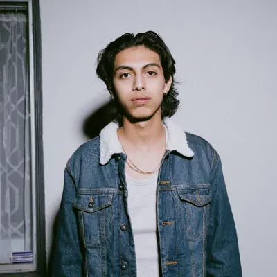 Listen to Mauricio Flores, watch music videos, read bio, see tour dates & more!