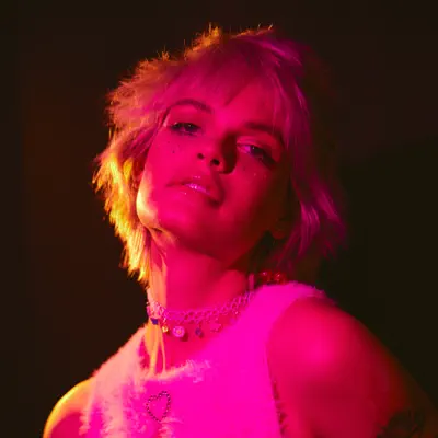 Listen to Annelle Staal, watch music videos, read bio, see tour dates & more!