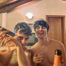 Ascolta Pardo x Heygregg, guarda video musicali, leggi la biografia, vedi le date del tour & altro!