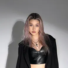 Hör dir Лапуля an, schau dir Musikvideos an, lies die Biografie, finde Tourdaten und mehr!