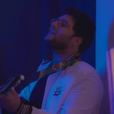 Divyam Bisht dinle, müzik videolarını izle, biyografisini oku, tur tarihlerini ve daha fazlasını gör!