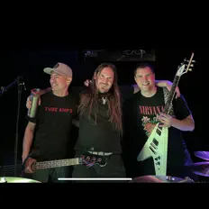 Posłuchaj wykonawcy TUBE AMP'D, obejrzyj teledyski, przeczytaj biografię, zobacz daty tras koncertowych i nie tylko!