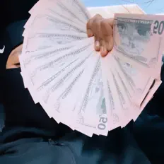 Badazzを聴いたり、ミュージックビデオを鑑賞したり、経歴やツアー日程などを確認したりしましょう！