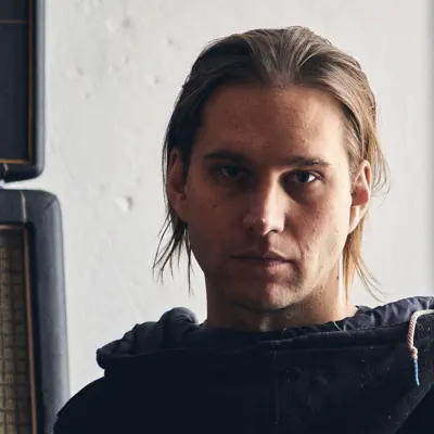 Listen to Martyn Heyne, watch music videos, read bio, see tour dates & more!