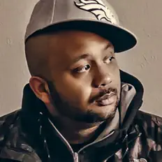 ChrisJames dinle, müzik videolarını izle, biyografisini oku, tur tarihlerini ve daha fazlasını gör!