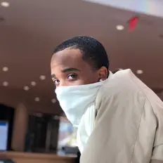 Escucha a King Chris, mira videos musicales, lee su biografía, consulta las fechas de las gira y más.