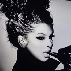 Ascolta Hailie Sahar, guarda video musicali, leggi la biografia, vedi le date del tour & altro!