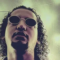 Hör dir Ike Sanders an, schau dir Musikvideos an, lies die Biografie, finde Tourdaten und mehr!