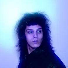 Bisky and The Gsを聴いたり、ミュージックビデオを鑑賞したり、経歴やツアー日程などを確認したりしましょう！